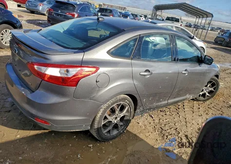 2014 Ford Focus Se z USA, uszkodzony, nr VIN 1FADP3F23EL198785